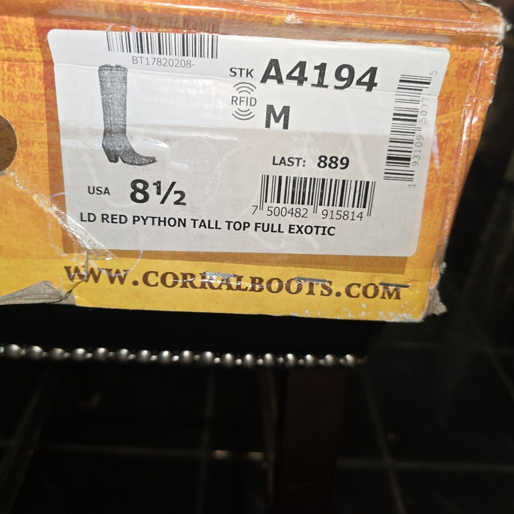 Red exotic python boots - Picture 6 of 6